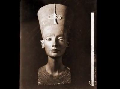 Фото бюста Нефертити 1912