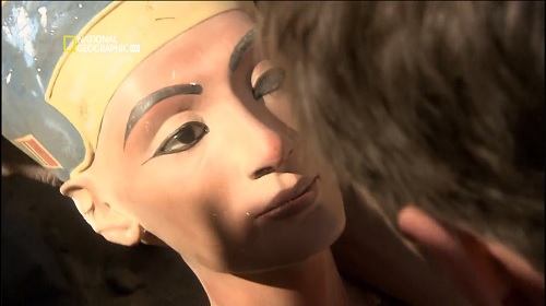 Борхардт с Нефертити, кадр 1