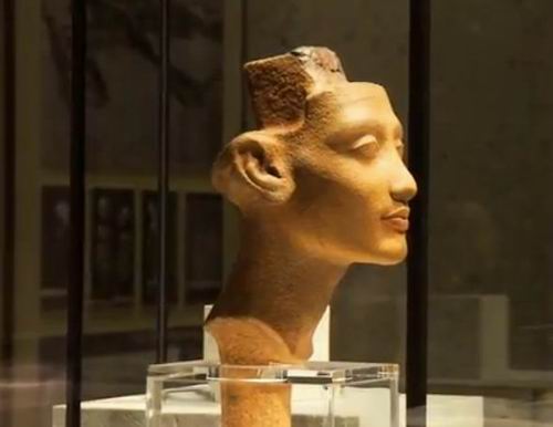 Юная Нефертити