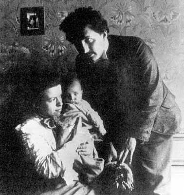 Mileva and Albert and Hans Albert, 1904