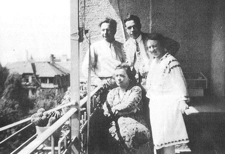 Милева Марич, Эдуард, Ганс-Альберт и его супруга Фрида Кнехт