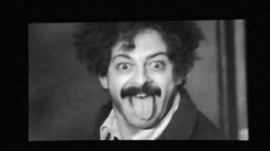 Эйнштейн с высунутым языком (кадр из к/ф)