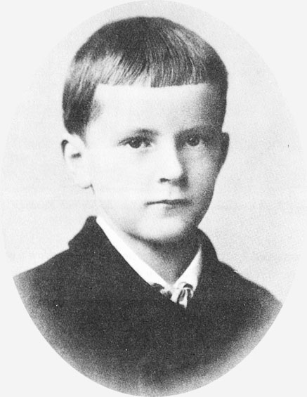 Карл Юнг в возрасте шести лет
(фото 18.09.1881)