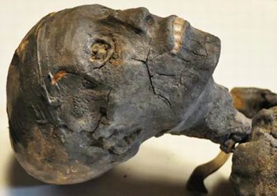 Голова мумии Тутанхамона
