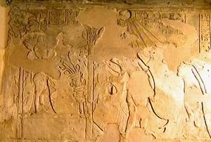 Рельеф 2а из гробницы Эхнатона