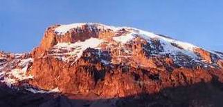 Килиманджаро в лучах заходящего солнца