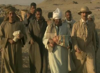 Кадр из фильма: Борхардт и египтяне, идущие в Амарну