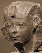 Аменхотеп II (мальчик лет 10)