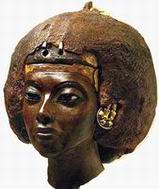 Жена Аменхотепа III, Тия (Tiji или Tiye)