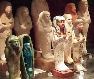Египетские погребальные статуэтки (Лувр)